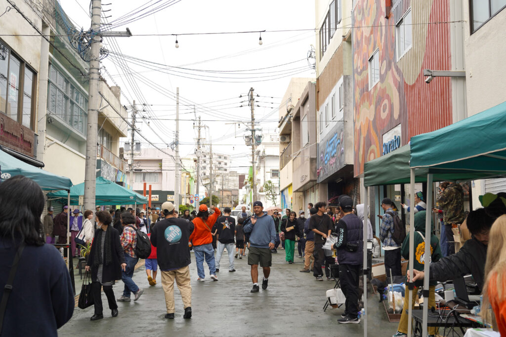 壁がつなぐ人と街──ミューラルで包み込む未来「WRAP UP OKINAWA 2025」開催報告 3 main 15