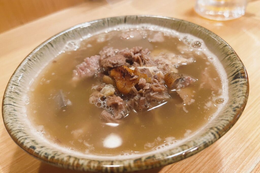 「酒処よっちゃん。」が提案する、山羊も親鳥も味わう“沖縄大衆ガストロノミー”という新しい食のかたち 1 sub4 28