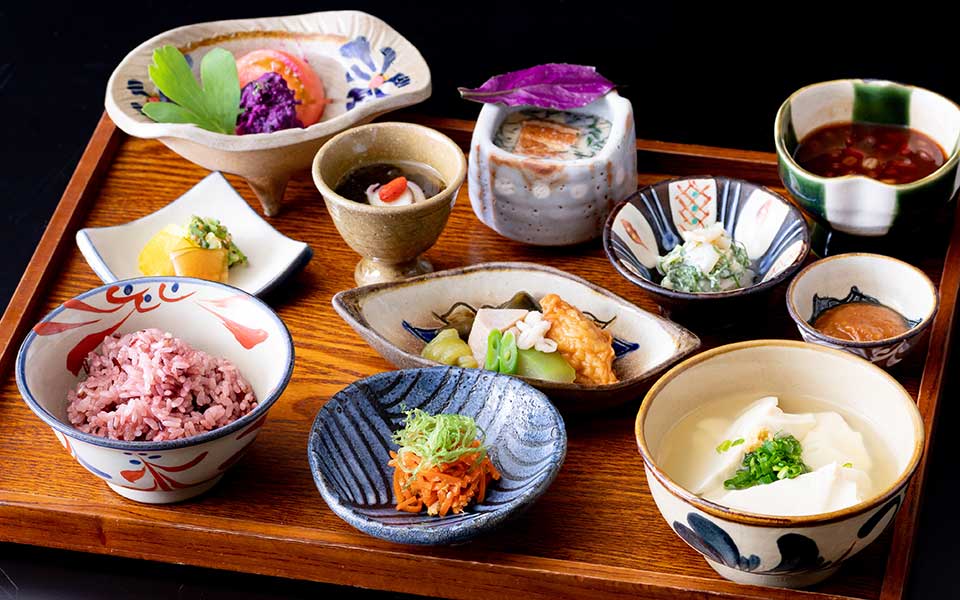 彩の和朝食が朱の箱膳で新登場 「ルネッサンス リゾート オキナワ」で味わう極上の朝時間 3 sub2 9