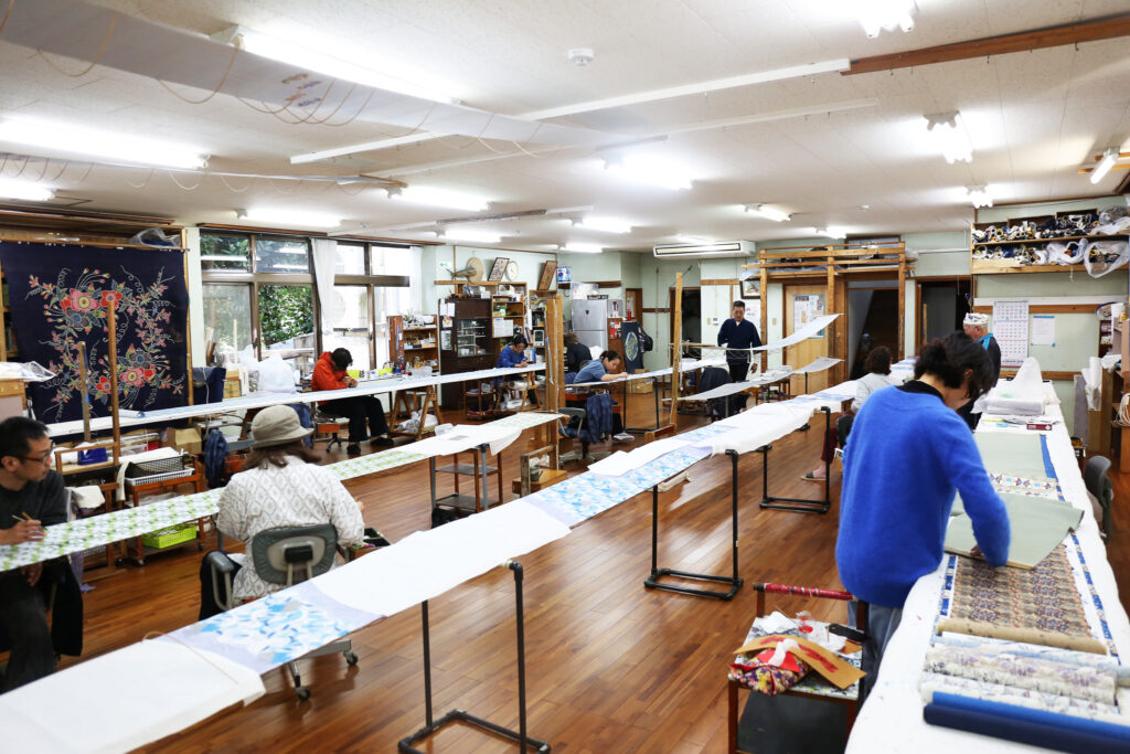 紙糸「TSUMUGI」と琉球紅型が紡ぐ――アップサイクル琉球紅型風呂敷、7月18日発売で“包む”文化を未来へ 8 sub8 6