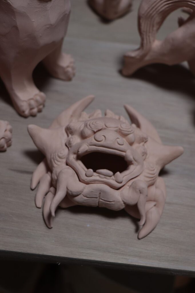 奇々怪々な世界へ──壺屋焼窯元育陶園「奇々怪々展 2025」開催 9 s MG 0957