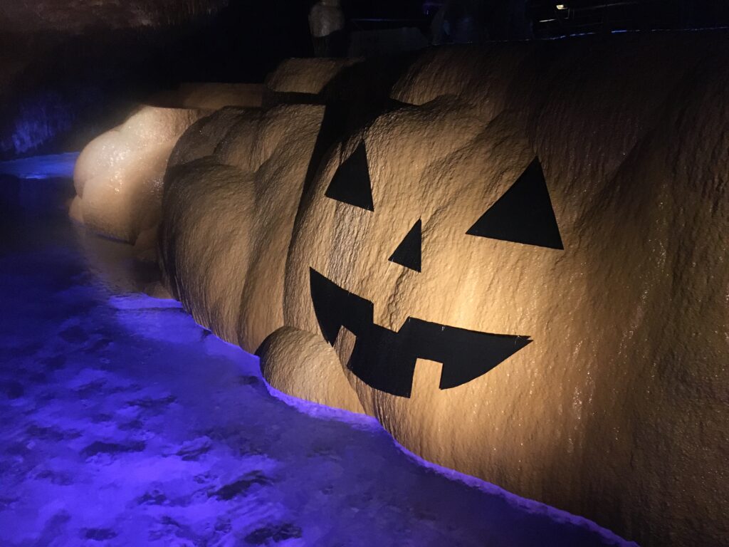 おきなわワールド 玉泉洞『南の島の地底ジャック・オー・ランタン』 2 main 18