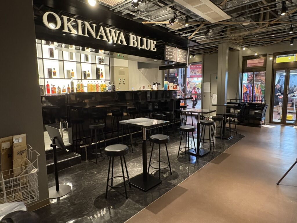 OKINAWA BLUE 牧志店が「MAKISHI CARNIVAL」にオープン。国際通りすぐ、ウイスキーBARの新スタイル 3 sub7 10