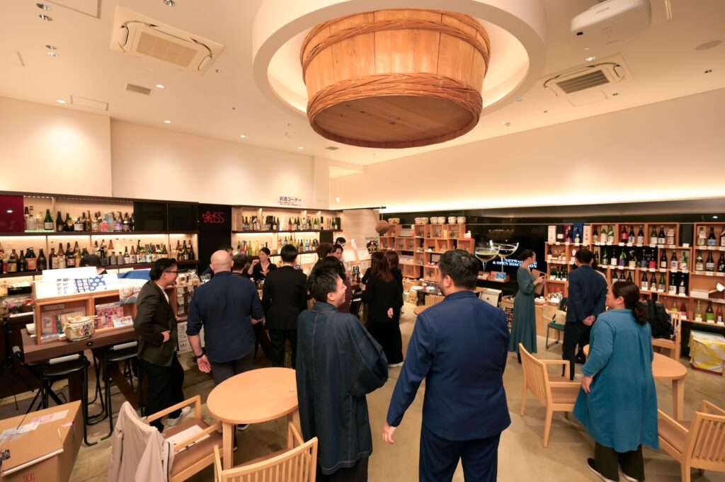 本格焼酎 泡盛の可能性を世界へ発信 バーテンダーツアー開催 2 sub2 34