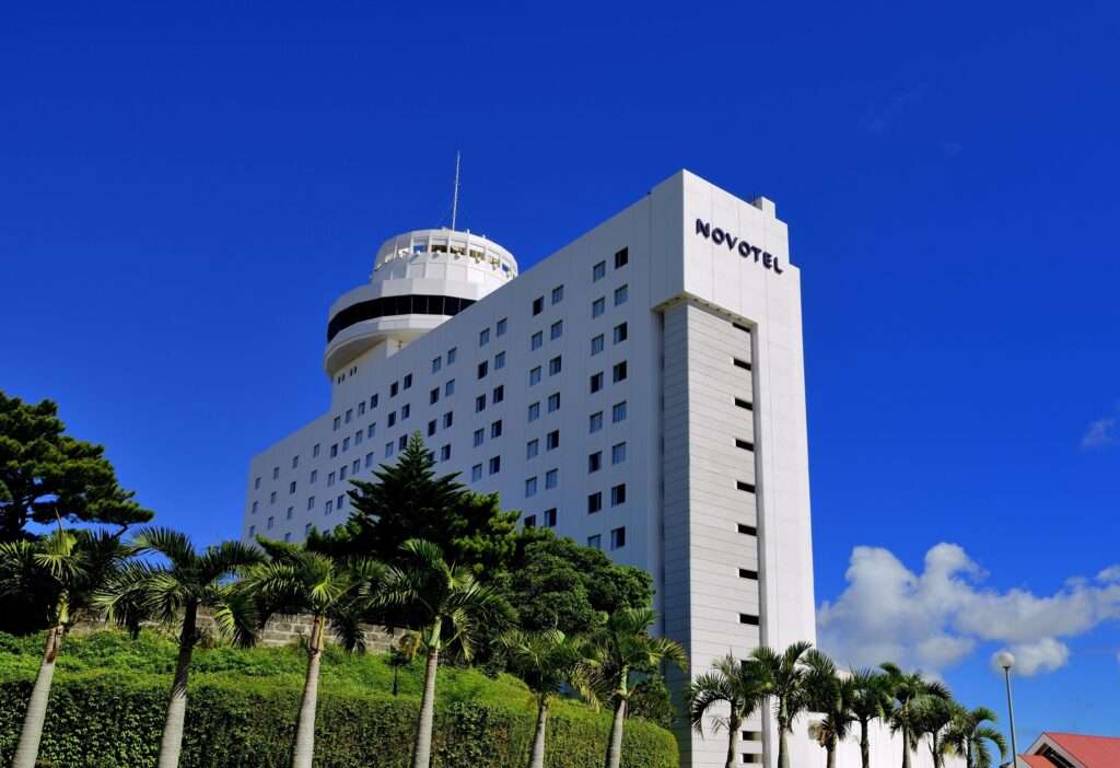 ノボテル沖縄那覇「つながる文庫」開始 本で広がる旅の記憶 5 sub4 15