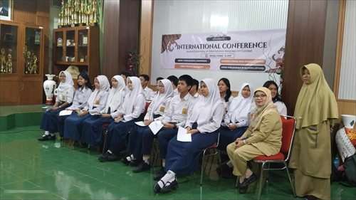 中学生が挑戦「ごみアート国際コンテスト」表彰式開催 4 sub7