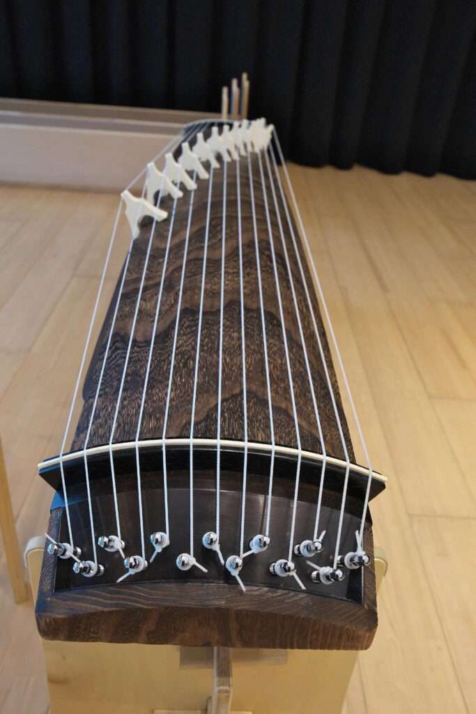 琉球箏の低音域を拡張 新楽器「琉球箏低十三絃」試作1号を初公開 4 sub12 5