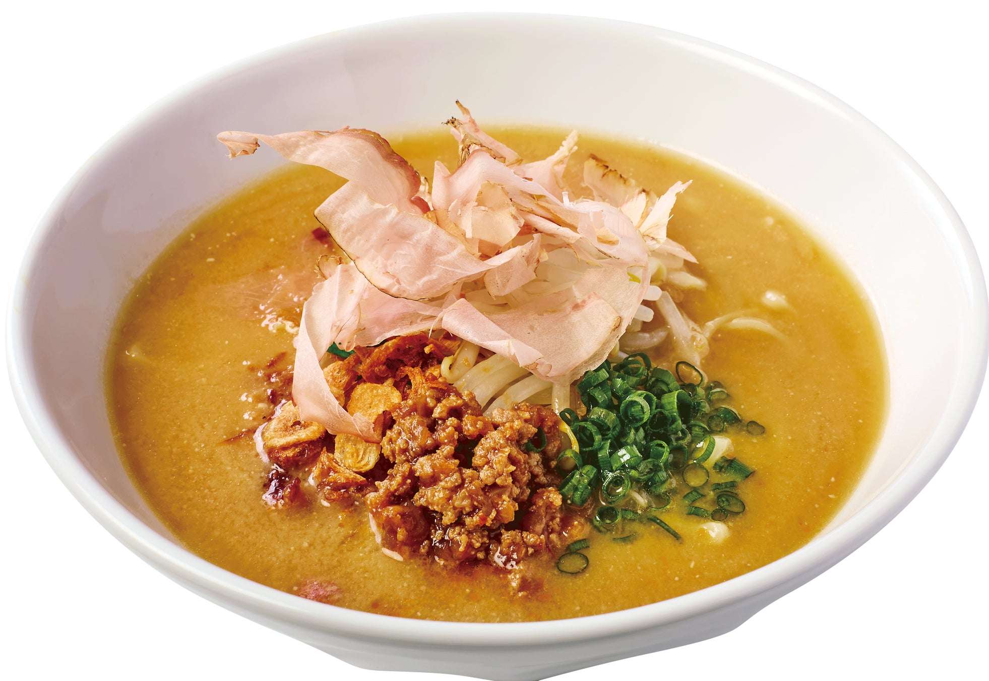 沖縄宜野湾店限定で提供される、かつお節が香る「沖縄味噌らーめん」