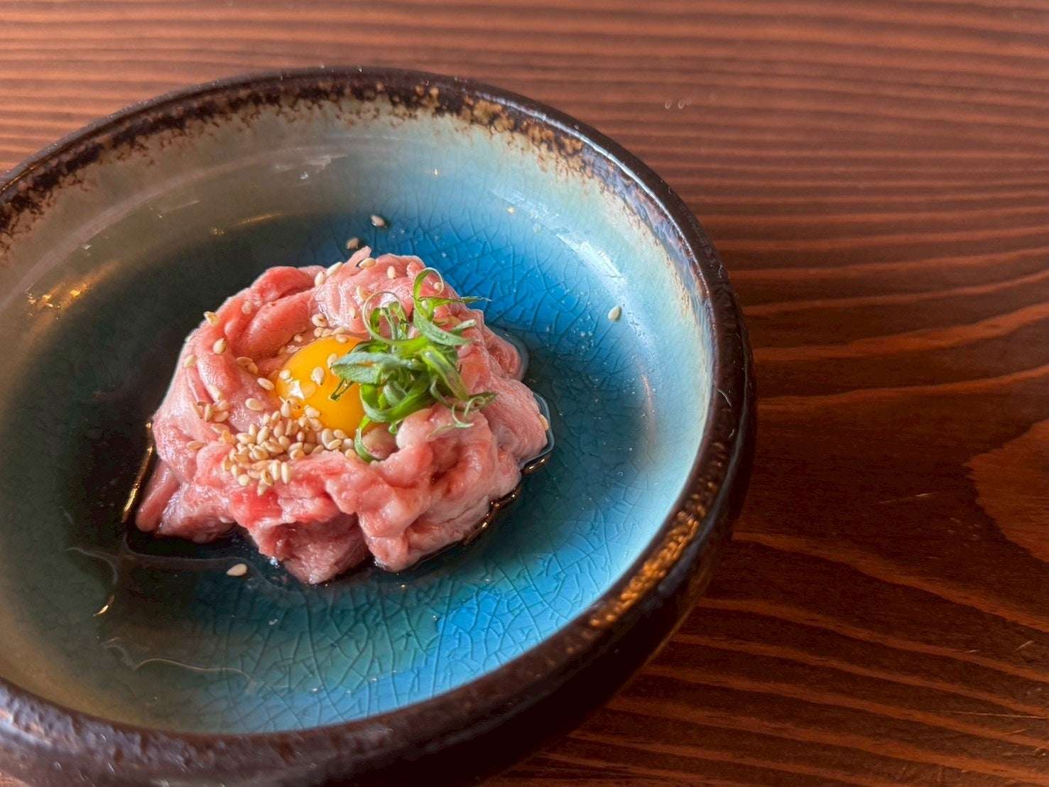 バルサミコと粉チーズで洋風に仕上げたカルパッチョ仕立て